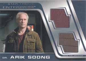 Dual Costume Card of Dr. Arik Soong Exclusive Dual Costume Case Topper Card