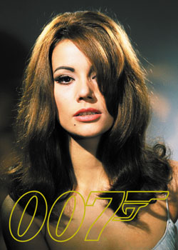 Claudine Auger as Domino Derval in Thunderball 007 Gold Gallery card