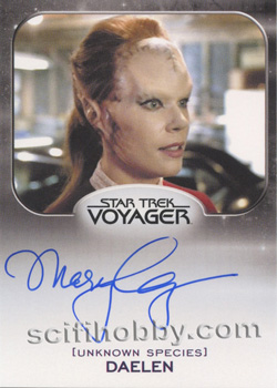 Mary Elizabeth McGlynn as Daelen Aliens Expansion Autograph card