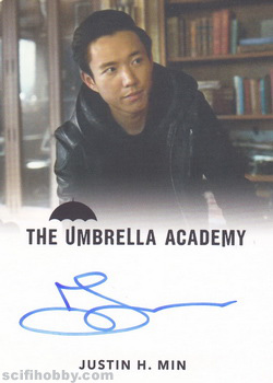 Justin H. Min as Ben Hargreeves Autograph card