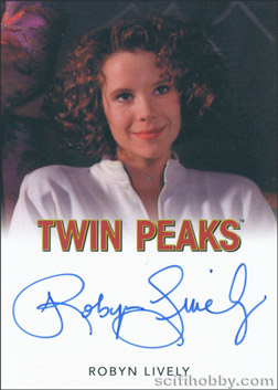 Robyn Lively as Lana Budding Milford Autograph card